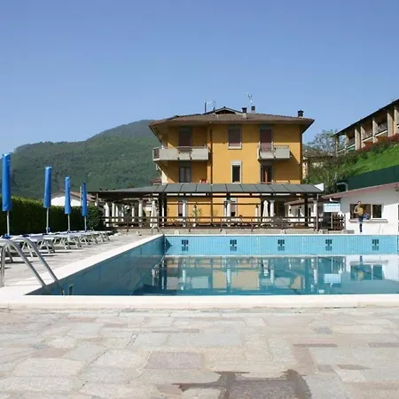 In Gardola Mit Balkon Und Seeblick Apartment *