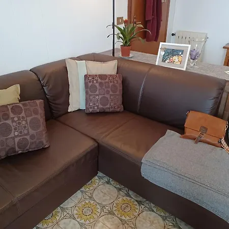 In Gardola Mit Balkon Und Seeblick Apartment