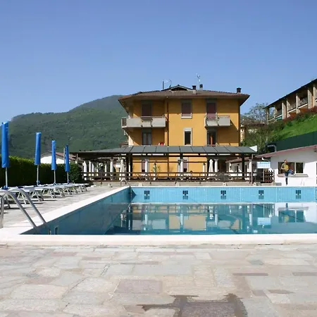 In Gardola Mit Balkon Und Seeblick Apartment Tignale
