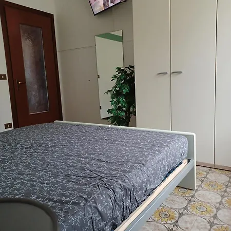 Apartment In Gardola Mit Balkon Und Seeblick Tignale