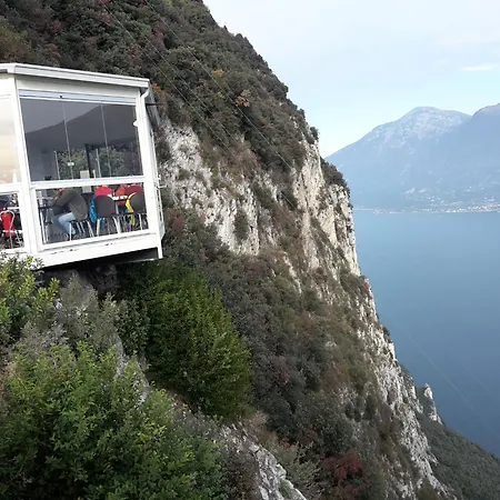 Apartment In Gardola Mit Balkon Und Seeblick *
